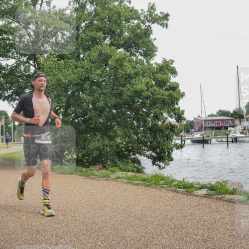 22.06.2025 - Viking Triathlon KatJ http://msf.ph/oto/8138176 22.06.2025 15:00:59 Laufen 93, 511 meine-sportfotos.de