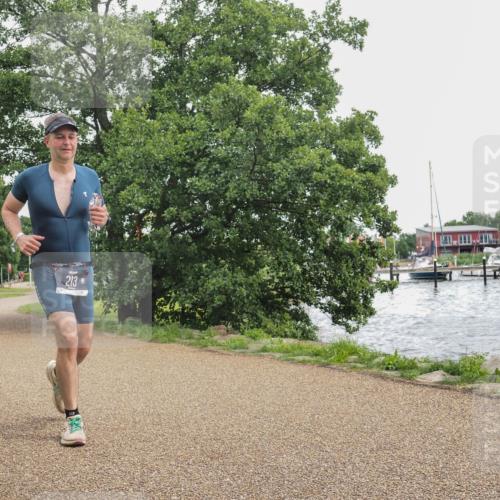 22.06.2025 - Viking Triathlon KatJ http://msf.ph/oto/8138200 22.06.2025 15:01:07 Laufen 213 meine-sportfotos.de
