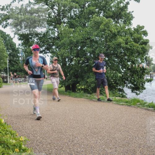 22.06.2025 - Viking Triathlon KatJ http://msf.ph/oto/8138261 22.06.2025 15:02:10 Laufen 477 meine-sportfotos.de