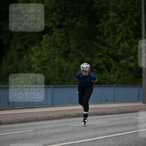 29.06.2025 - hella hamburg halbmarathon Dr. Thomas Lammeyer http://msf.ph/oto/8138345 29.06.2025 09:01:34 Kennedybrücke  meine-sportfotos.de
