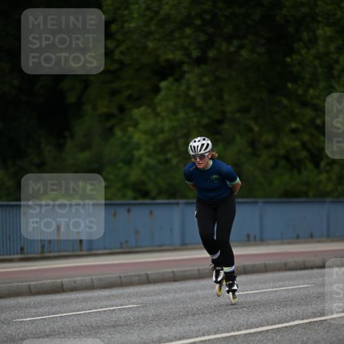 29.06.2025 - hella hamburg halbmarathon Dr. Thomas Lammeyer http://msf.ph/oto/8138364 29.06.2025 09:01:34 Kennedybrücke  meine-sportfotos.de