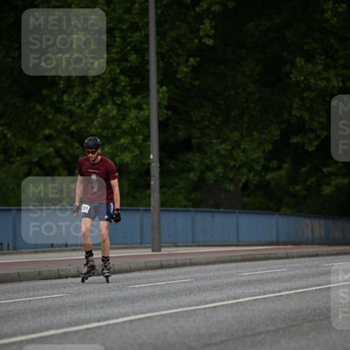 29.06.2025 - hella hamburg halbmarathon Dr. Thomas Lammeyer http://msf.ph/oto/8138381 29.06.2025 09:01:42 Kennedybrücke  meine-sportfotos.de