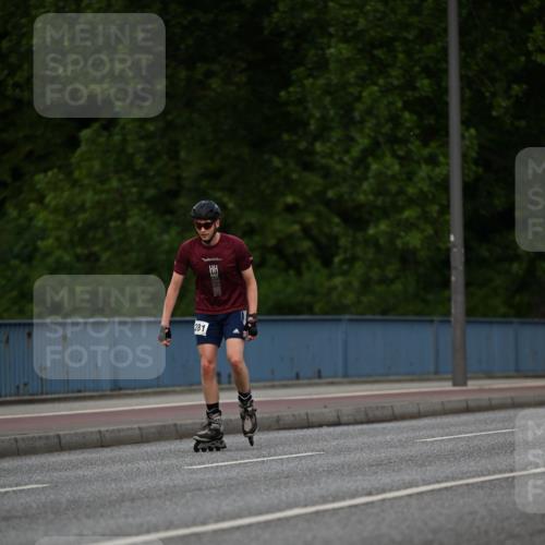 29.06.2025 - hella hamburg halbmarathon Dr. Thomas Lammeyer http://msf.ph/oto/8138395 29.06.2025 09:01:43 Kennedybrücke  meine-sportfotos.de