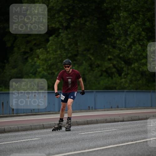 29.06.2025 - hella hamburg halbmarathon Dr. Thomas Lammeyer http://msf.ph/oto/8138397 29.06.2025 09:01:43 Kennedybrücke  meine-sportfotos.de