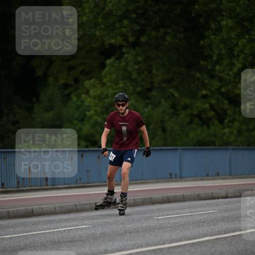 29.06.2025 - hella hamburg halbmarathon Dr. Thomas Lammeyer http://msf.ph/oto/8138398 29.06.2025 09:01:43 Kennedybrücke  meine-sportfotos.de