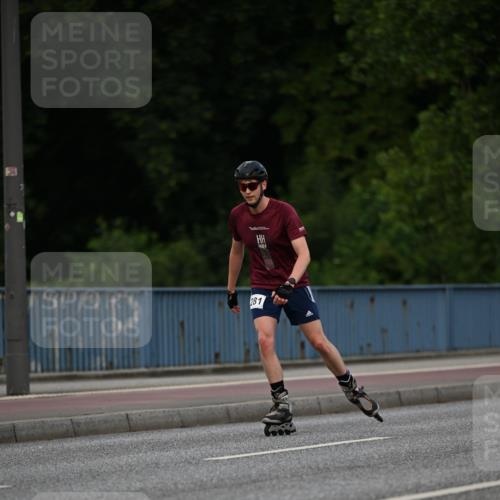 29.06.2025 - hella hamburg halbmarathon Dr. Thomas Lammeyer http://msf.ph/oto/8138403 29.06.2025 09:01:44 Kennedybrücke  meine-sportfotos.de
