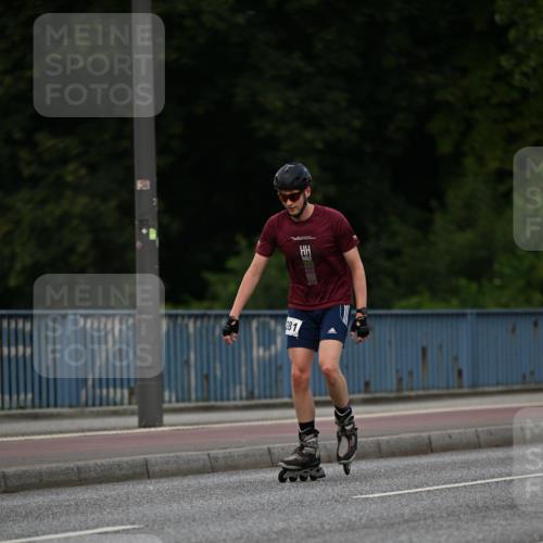 29.06.2025 - hella hamburg halbmarathon Dr. Thomas Lammeyer http://msf.ph/oto/8138406 29.06.2025 09:01:44 Kennedybrücke  meine-sportfotos.de