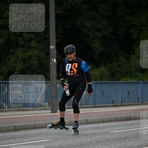 29.06.2025 - hella hamburg halbmarathon Dr. Thomas Lammeyer http://msf.ph/oto/8138427 29.06.2025 09:01:49 Kennedybrücke  meine-sportfotos.de