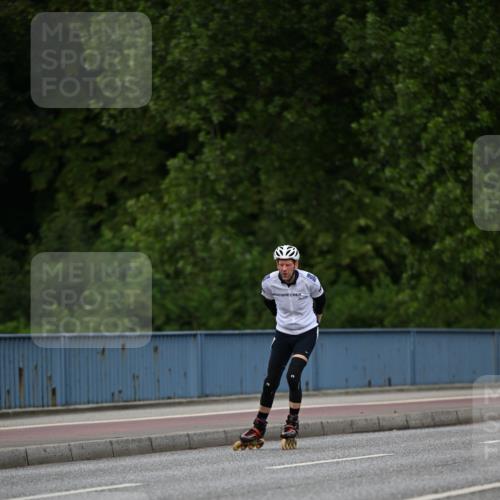 29.06.2025 - hella hamburg halbmarathon Dr. Thomas Lammeyer http://msf.ph/oto/8138465 29.06.2025 09:02:11 Kennedybrücke  meine-sportfotos.de