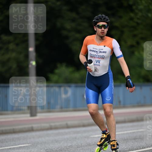 29.06.2025 - hella hamburg halbmarathon Dr. Thomas Lammeyer http://msf.ph/oto/8138468 29.06.2025 08:51:00 Kennedybrücke  meine-sportfotos.de
