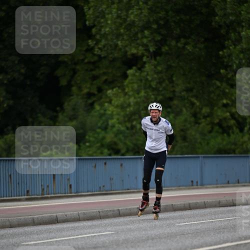29.06.2025 - hella hamburg halbmarathon Dr. Thomas Lammeyer http://msf.ph/oto/8138480 29.06.2025 09:02:12 Kennedybrücke  meine-sportfotos.de
