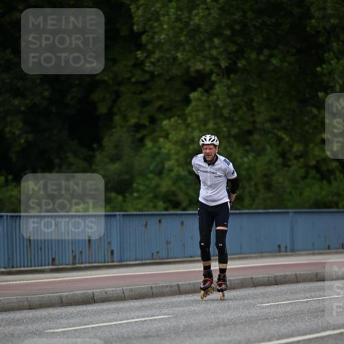 29.06.2025 - hella hamburg halbmarathon Dr. Thomas Lammeyer http://msf.ph/oto/8138481 29.06.2025 09:02:12 Kennedybrücke  meine-sportfotos.de