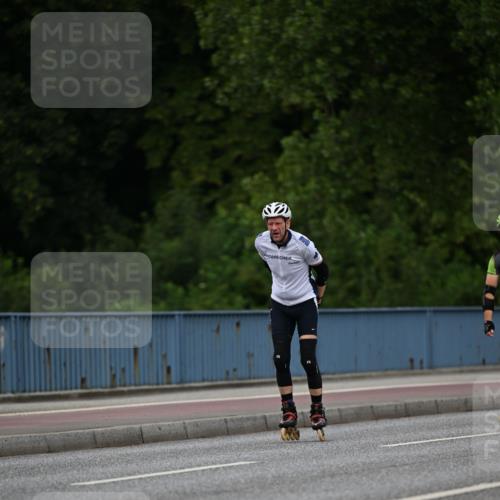 29.06.2025 - hella hamburg halbmarathon Dr. Thomas Lammeyer http://msf.ph/oto/8138482 29.06.2025 09:02:12 Kennedybrücke  meine-sportfotos.de