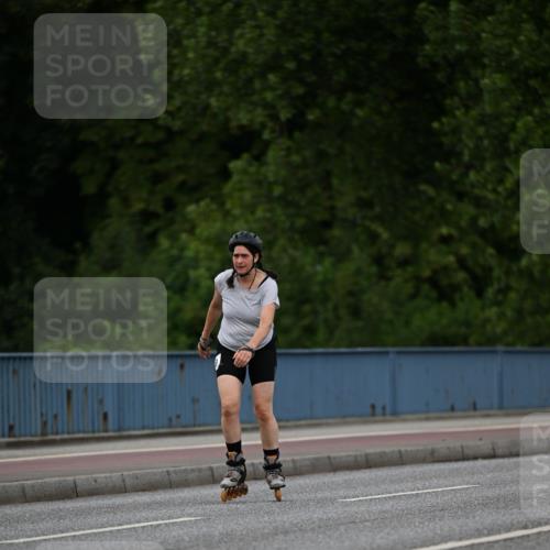 29.06.2025 - hella hamburg halbmarathon Dr. Thomas Lammeyer http://msf.ph/oto/8138514 29.06.2025 09:02:17 Kennedybrücke  meine-sportfotos.de