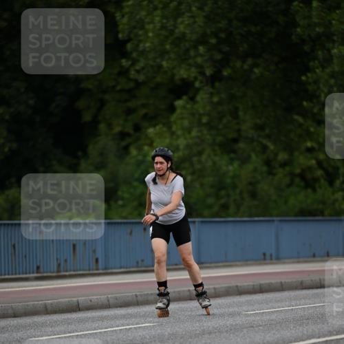 29.06.2025 - hella hamburg halbmarathon Dr. Thomas Lammeyer http://msf.ph/oto/8138515 29.06.2025 09:02:17 Kennedybrücke  meine-sportfotos.de