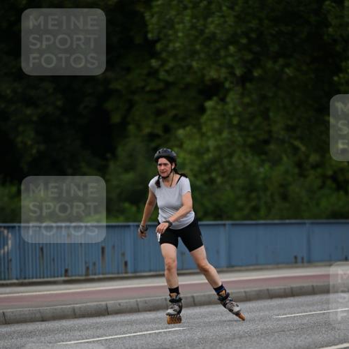 29.06.2025 - hella hamburg halbmarathon Dr. Thomas Lammeyer http://msf.ph/oto/8138516 29.06.2025 09:02:17 Kennedybrücke  meine-sportfotos.de
