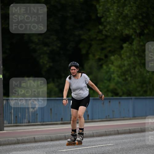 29.06.2025 - hella hamburg halbmarathon Dr. Thomas Lammeyer http://msf.ph/oto/8138519 29.06.2025 09:02:18 Kennedybrücke  meine-sportfotos.de