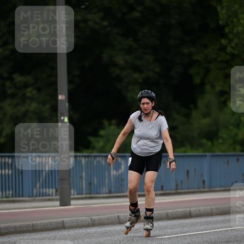 29.06.2025 - hella hamburg halbmarathon Dr. Thomas Lammeyer http://msf.ph/oto/8138522 29.06.2025 09:02:18 Kennedybrücke  meine-sportfotos.de