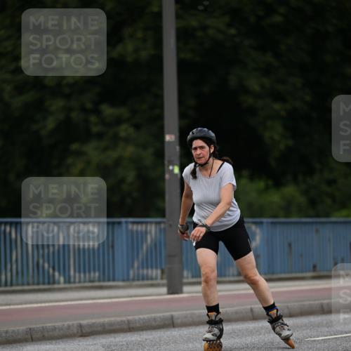 29.06.2025 - hella hamburg halbmarathon Dr. Thomas Lammeyer http://msf.ph/oto/8138541 29.06.2025 09:02:18 Kennedybrücke  meine-sportfotos.de