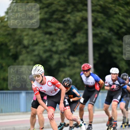 29.06.2025 - hella hamburg halbmarathon Dr. Thomas Lammeyer http://msf.ph/oto/8138619 29.06.2025 08:51:42 Kennedybrücke  meine-sportfotos.de