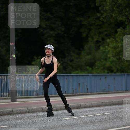 29.06.2025 - hella hamburg halbmarathon Dr. Thomas Lammeyer http://msf.ph/oto/8138674 29.06.2025 09:02:30 Kennedybrücke  meine-sportfotos.de