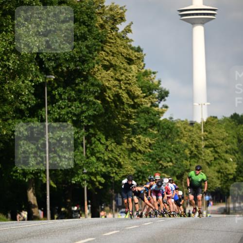 29.06.2025 - hella hamburg halbmarathon Dr. Thomas Lammeyer http://msf.ph/oto/8138681 29.06.2025 08:52:53 Kennedybrücke  meine-sportfotos.de