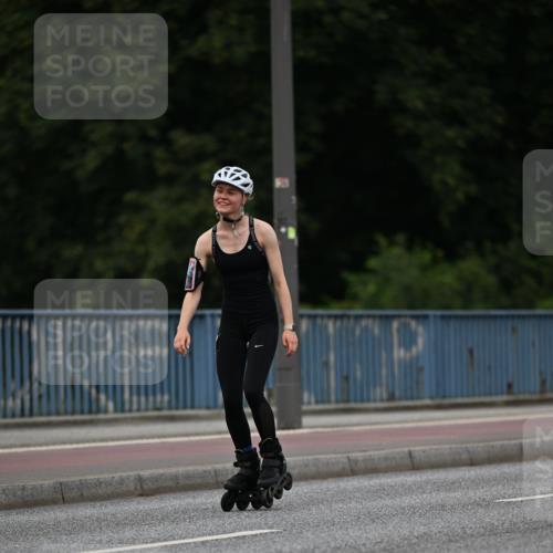 29.06.2025 - hella hamburg halbmarathon Dr. Thomas Lammeyer http://msf.ph/oto/8138686 29.06.2025 09:02:30 Kennedybrücke  meine-sportfotos.de