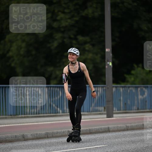 29.06.2025 - hella hamburg halbmarathon Dr. Thomas Lammeyer http://msf.ph/oto/8138687 29.06.2025 09:02:30 Kennedybrücke  meine-sportfotos.de