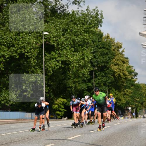 29.06.2025 - hella hamburg halbmarathon Dr. Thomas Lammeyer http://msf.ph/oto/8138742 29.06.2025 08:52:58 Kennedybrücke  meine-sportfotos.de