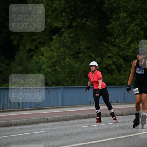 29.06.2025 - hella hamburg halbmarathon Dr. Thomas Lammeyer http://msf.ph/oto/8138762 29.06.2025 09:03:14 Kennedybrücke  meine-sportfotos.de