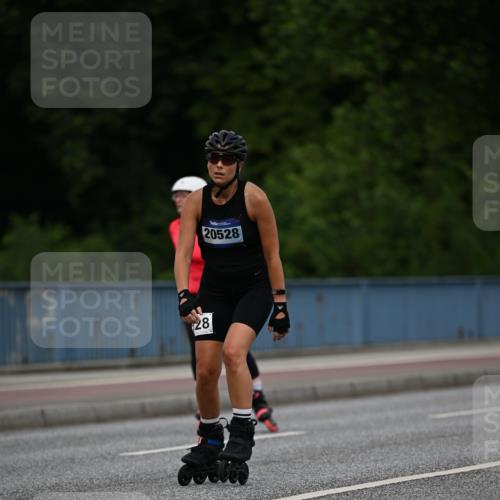 29.06.2025 - hella hamburg halbmarathon Dr. Thomas Lammeyer http://msf.ph/oto/8138767 29.06.2025 09:03:16 Kennedybrücke  meine-sportfotos.de