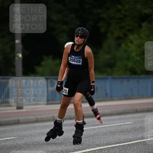 29.06.2025 - hella hamburg halbmarathon Dr. Thomas Lammeyer http://msf.ph/oto/8138769 29.06.2025 09:03:16 Kennedybrücke  meine-sportfotos.de