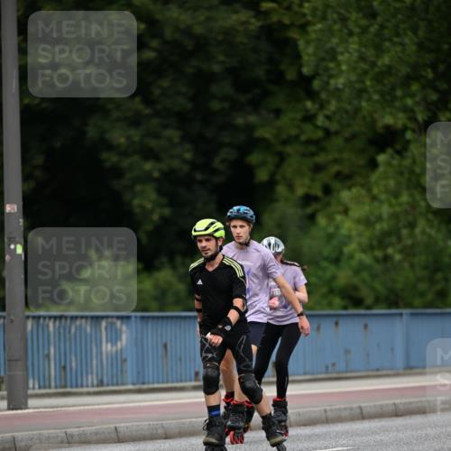 29.06.2025 - hella hamburg halbmarathon Dr. Thomas Lammeyer http://msf.ph/oto/8138783 29.06.2025 09:03:21 Kennedybrücke  meine-sportfotos.de