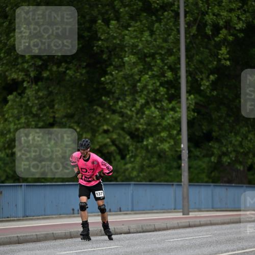 29.06.2025 - hella hamburg halbmarathon Dr. Thomas Lammeyer http://msf.ph/oto/8138785 29.06.2025 09:03:22 Kennedybrücke  meine-sportfotos.de