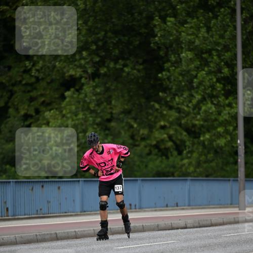 29.06.2025 - hella hamburg halbmarathon Dr. Thomas Lammeyer http://msf.ph/oto/8138788 29.06.2025 09:03:23 Kennedybrücke  meine-sportfotos.de
