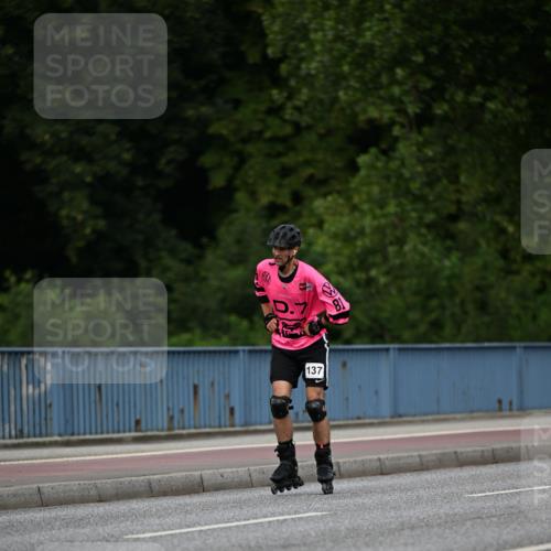 29.06.2025 - hella hamburg halbmarathon Dr. Thomas Lammeyer http://msf.ph/oto/8138794 29.06.2025 09:03:24 Kennedybrücke  meine-sportfotos.de