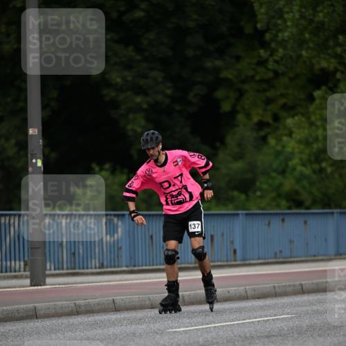 29.06.2025 - hella hamburg halbmarathon Dr. Thomas Lammeyer http://msf.ph/oto/8138801 29.06.2025 09:03:24 Kennedybrücke  meine-sportfotos.de