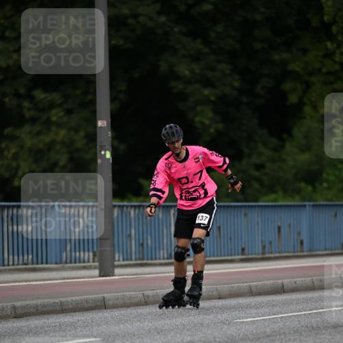 29.06.2025 - hella hamburg halbmarathon Dr. Thomas Lammeyer http://msf.ph/oto/8138804 29.06.2025 09:03:24 Kennedybrücke  meine-sportfotos.de