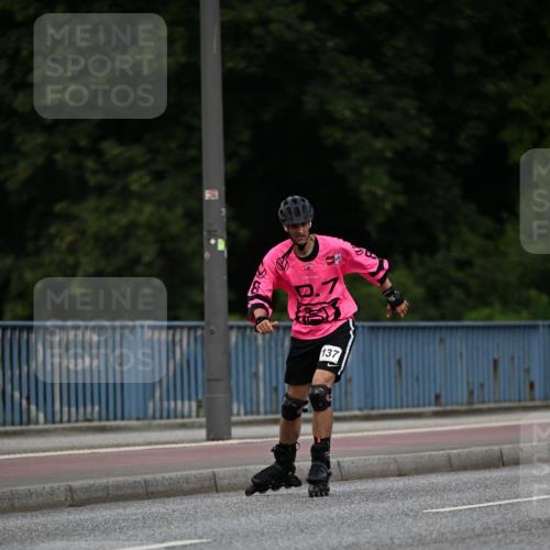 29.06.2025 - hella hamburg halbmarathon Dr. Thomas Lammeyer http://msf.ph/oto/8138805 29.06.2025 09:03:24 Kennedybrücke  meine-sportfotos.de