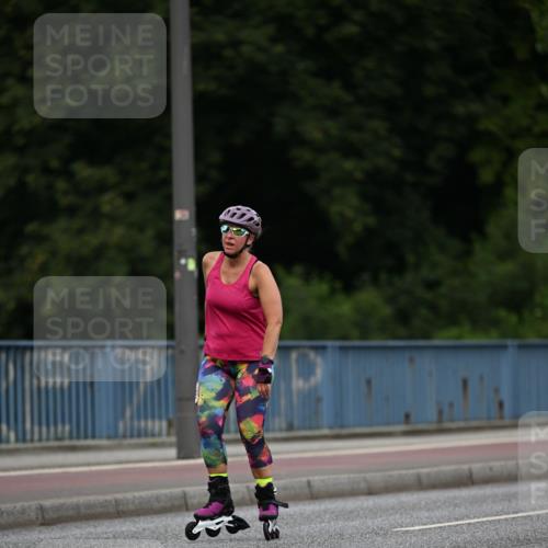 29.06.2025 - hella hamburg halbmarathon Dr. Thomas Lammeyer http://msf.ph/oto/8138813 29.06.2025 09:03:28 Kennedybrücke  meine-sportfotos.de