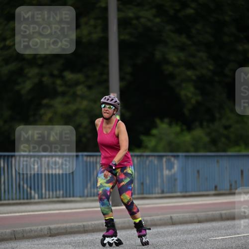 29.06.2025 - hella hamburg halbmarathon Dr. Thomas Lammeyer http://msf.ph/oto/8138814 29.06.2025 09:03:28 Kennedybrücke  meine-sportfotos.de