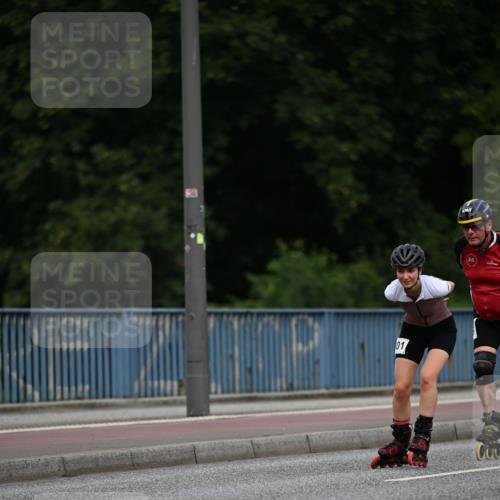 29.06.2025 - hella hamburg halbmarathon Dr. Thomas Lammeyer http://msf.ph/oto/8138834 29.06.2025 09:03:41 Kennedybrücke  meine-sportfotos.de