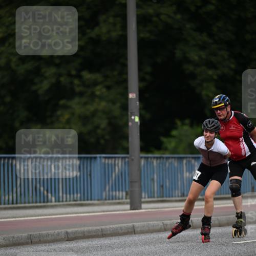 29.06.2025 - hella hamburg halbmarathon Dr. Thomas Lammeyer http://msf.ph/oto/8138837 29.06.2025 09:03:41 Kennedybrücke  meine-sportfotos.de