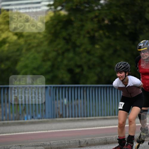 29.06.2025 - hella hamburg halbmarathon Dr. Thomas Lammeyer http://msf.ph/oto/8138857 29.06.2025 09:03:43 Kennedybrücke  meine-sportfotos.de
