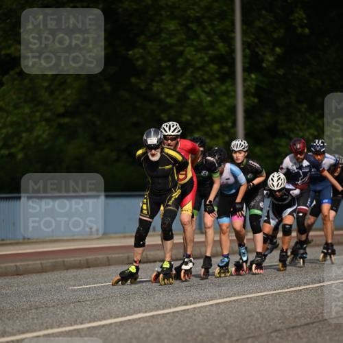29.06.2025 - hella hamburg halbmarathon Dr. Thomas Lammeyer http://msf.ph/oto/8138875 29.06.2025 08:53:45 Kennedybrücke  meine-sportfotos.de