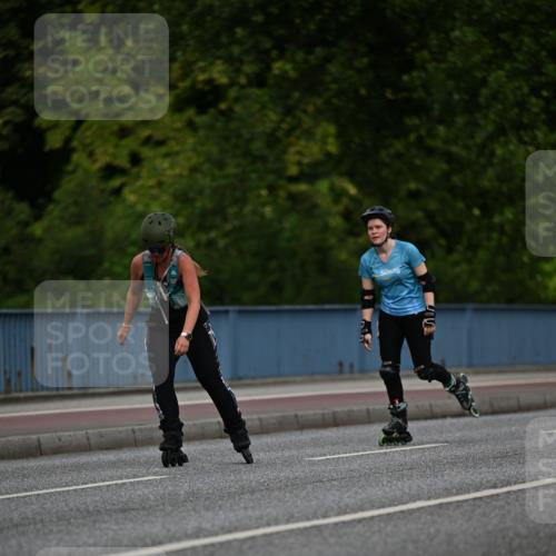 29.06.2025 - hella hamburg halbmarathon Dr. Thomas Lammeyer http://msf.ph/oto/8138902 29.06.2025 09:03:52 Kennedybrücke  meine-sportfotos.de