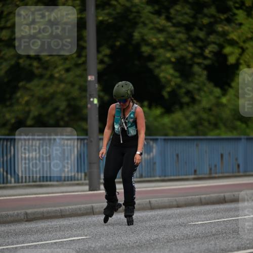 29.06.2025 - hella hamburg halbmarathon Dr. Thomas Lammeyer http://msf.ph/oto/8138909 29.06.2025 09:03:53 Kennedybrücke  meine-sportfotos.de