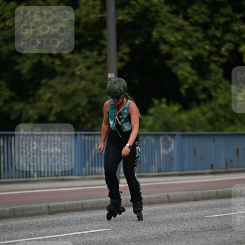 29.06.2025 - hella hamburg halbmarathon Dr. Thomas Lammeyer http://msf.ph/oto/8138910 29.06.2025 09:03:53 Kennedybrücke  meine-sportfotos.de