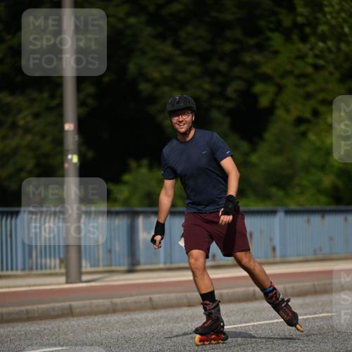 29.06.2025 - hella hamburg halbmarathon Dr. Thomas Lammeyer http://msf.ph/oto/8138977 29.06.2025 09:04:04 Kennedybrücke  meine-sportfotos.de
