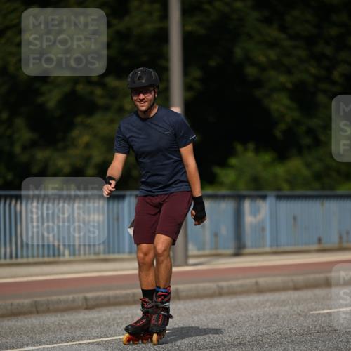 29.06.2025 - hella hamburg halbmarathon Dr. Thomas Lammeyer http://msf.ph/oto/8138982 29.06.2025 09:04:04 Kennedybrücke  meine-sportfotos.de